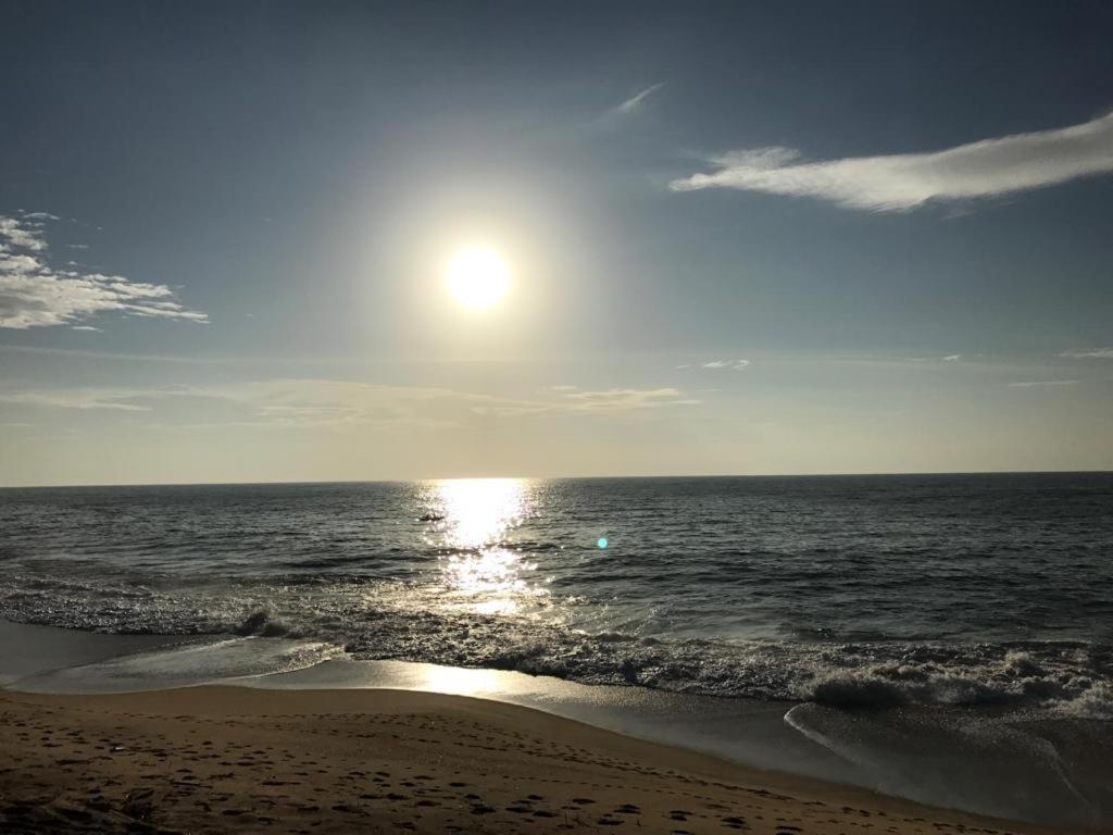 Peacock Beach Hotel Хамбантота Екстериор снимка